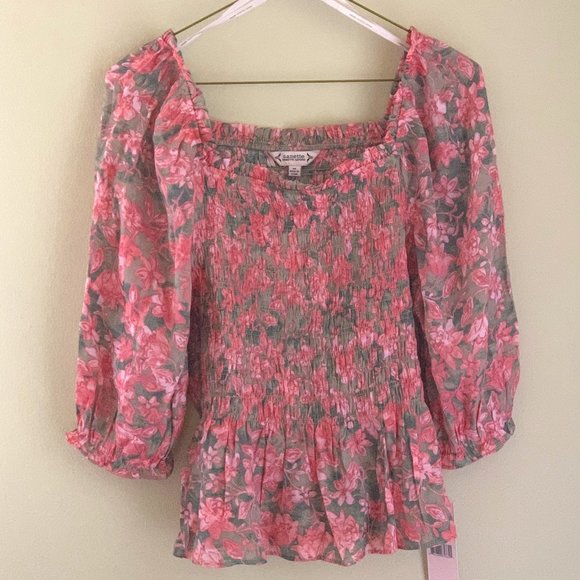 Nanette Lepore Tops - Nanette Lepore Tan Vintage Gypsy Rose Top -New With Tag
